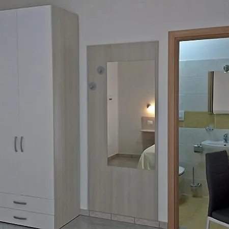 Al Giglio - 4* كارياتي